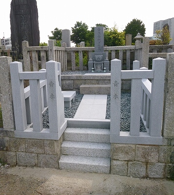 墓石と外柵の建て替え工事