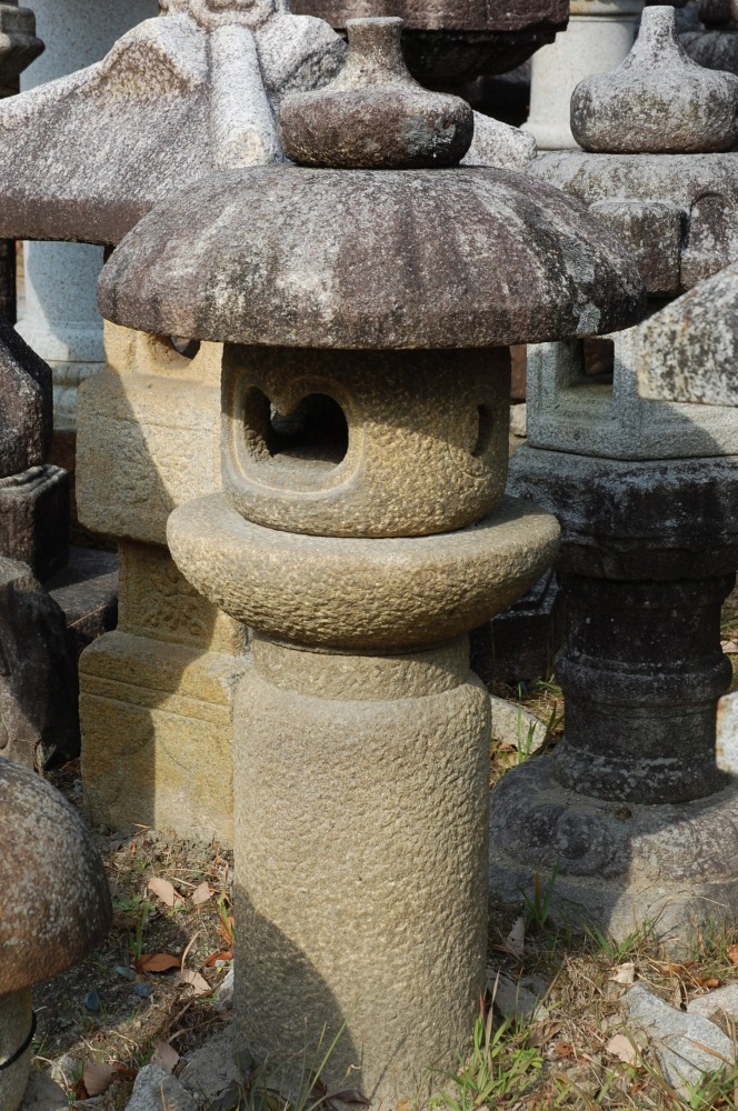 堀内型　創作灯篭　№143