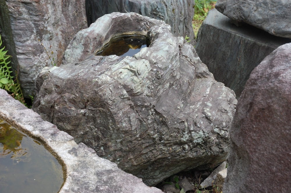 Tsukubai Iyo
