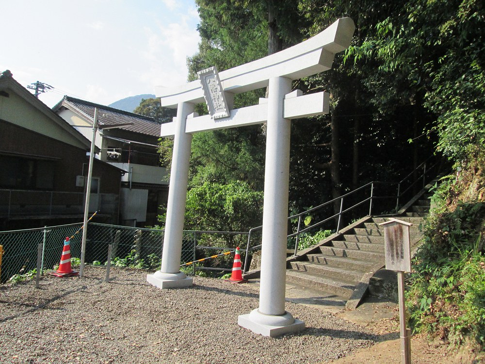 石鳥居八幡型1.0尺　額付き